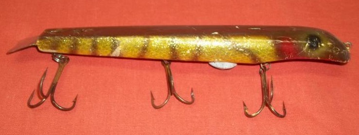 lot 117 image: Muskie Lure