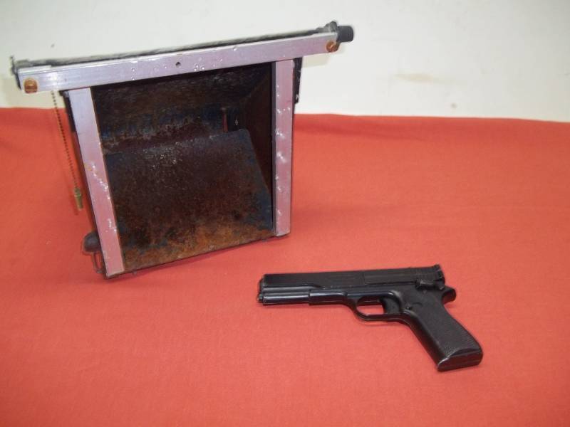 lot 96 image: BB Gun and Target Practice Box