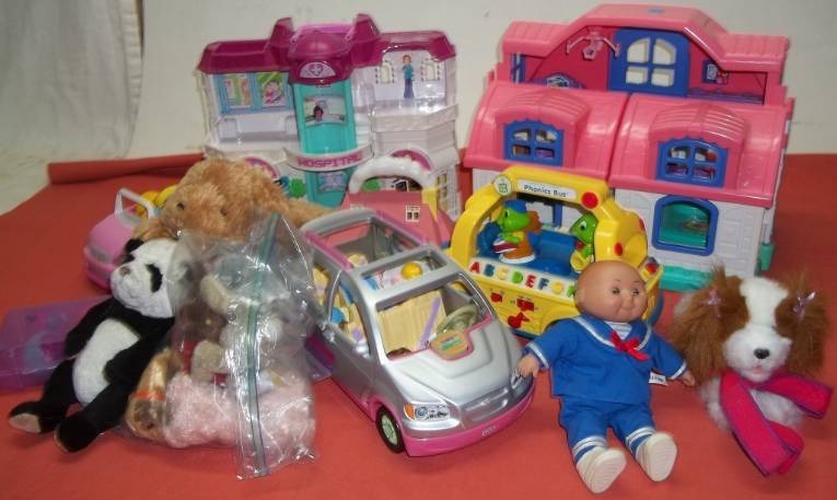 lot 77 image: Assorted Toys
