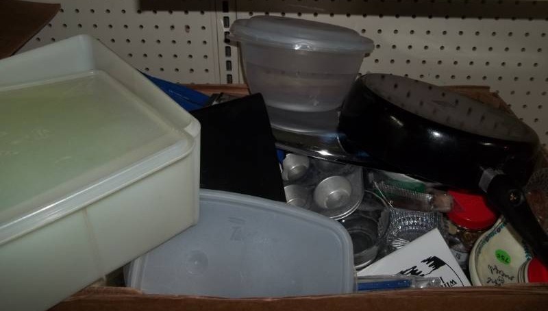 lot 67 image: Assorted Housewares