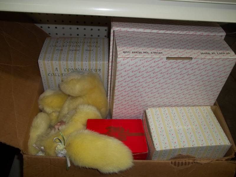 lot 71 image: Dolls