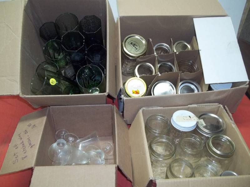 lot 54 image: Assorted Glassware