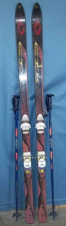 lot 158 image: Skis with Poles
