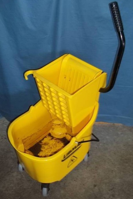 lot 160 image: Mop Bucket