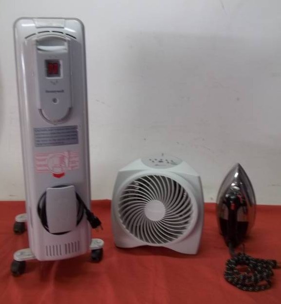 lot 161 image: Space Heaters and More