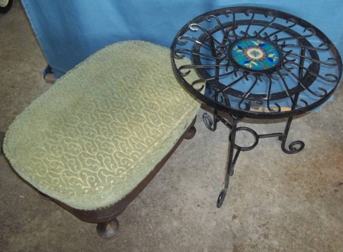 lot 167 image: Outdoor Table and Foot Stool