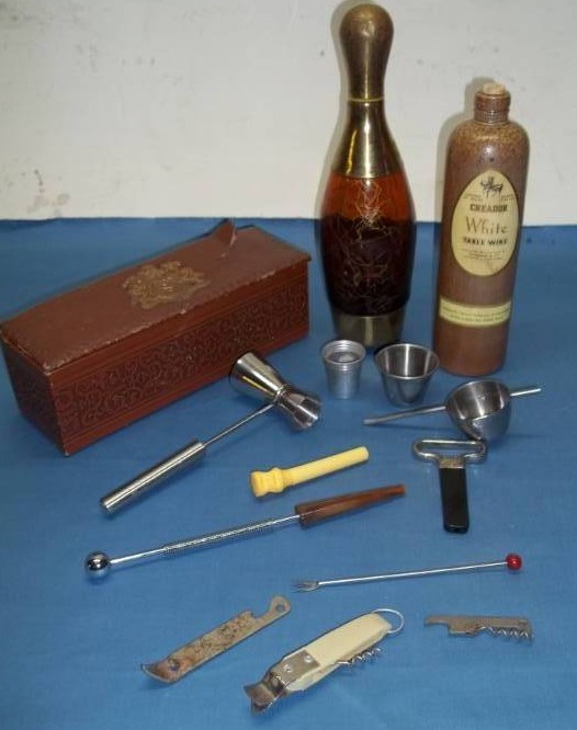 lot 210 image: Bartender Tools and More