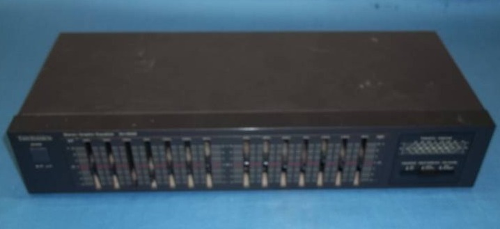 lot 211 image: Equalizer