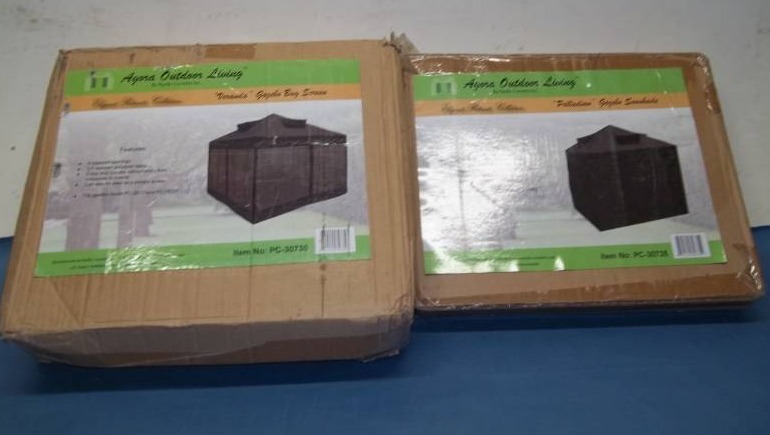 lot 218 image: Gazebo Accessories