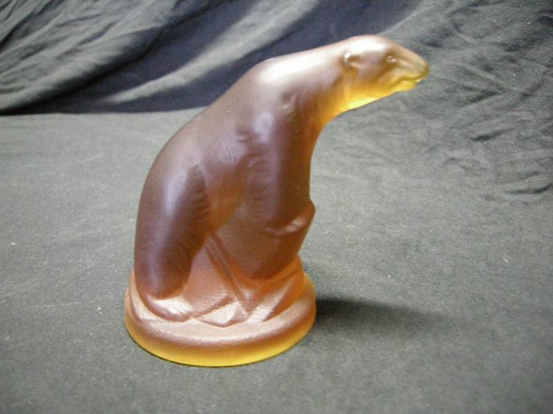 lot 14 image: Amber Glass Polar Bear Fostoria #2531