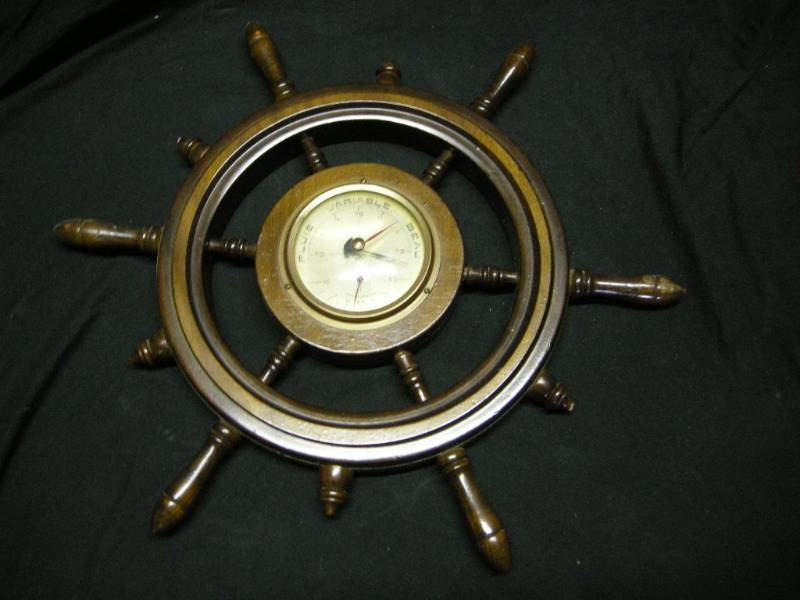 lot 18 image: Vintage Ship Wheel Thermometre