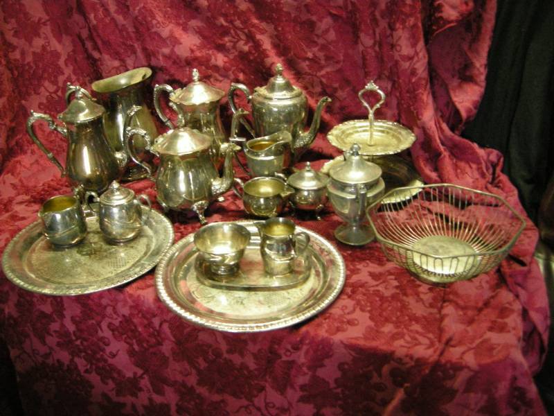 lot 22 image: Group Vintage Silver Plate Service Pieces