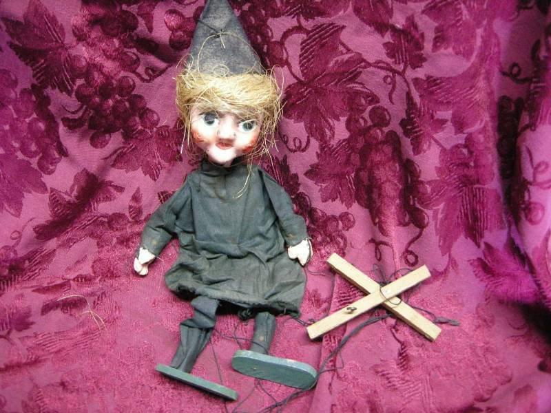 lot 38 image: Antique Composition Marionette Puppet
