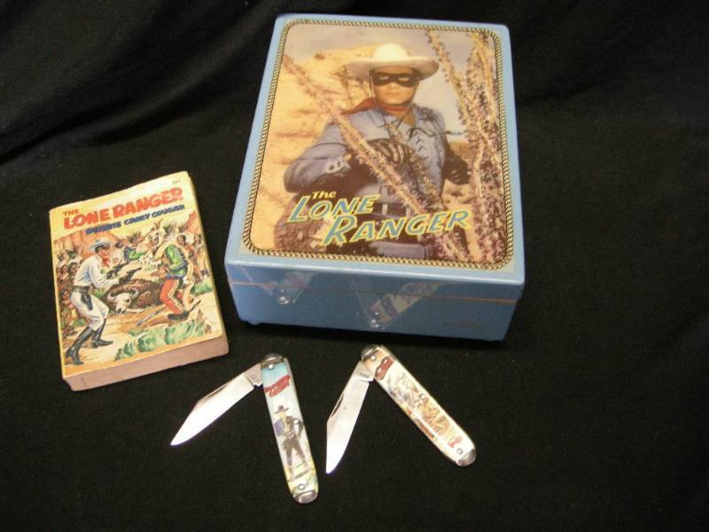 lot 43 image: Vintage Lone Ranger Knives, Book, Box