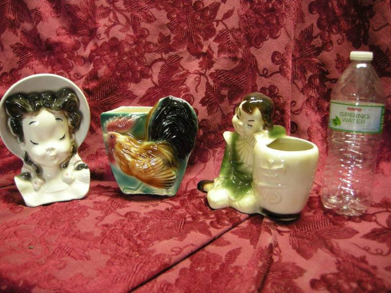 lot 70 image: 3 Vintage Royal Copley Vases