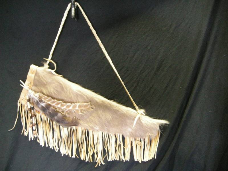 lot 88 image: Native American LeatherDeer Hide Arrow Quiver