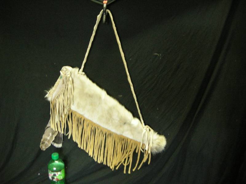 lot 89 image: Native American LeatherHide Arrow Quiver