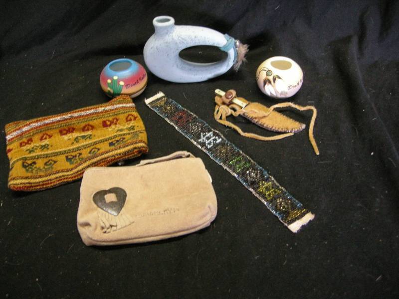 lot 93 image: Native American Beadwork Decor Including Sylvia Diaz Pottery