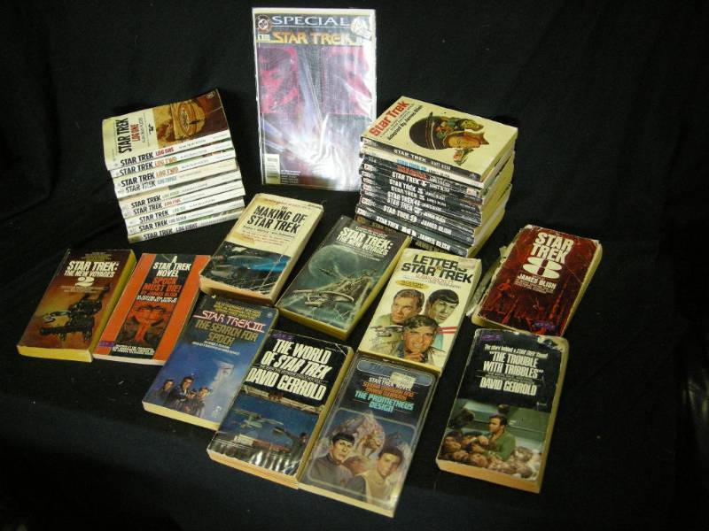 lot 101 image: Vintage Star Trek Novels, Sets