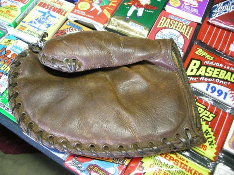 lot 104 image: Old School Baseball Glove