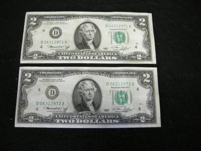 lot 106 image: 2 1976 $2 Bills