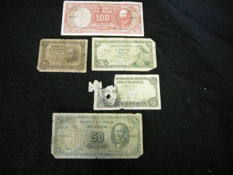 lot 114 image: Vintage Chile - Espana Paper Currency