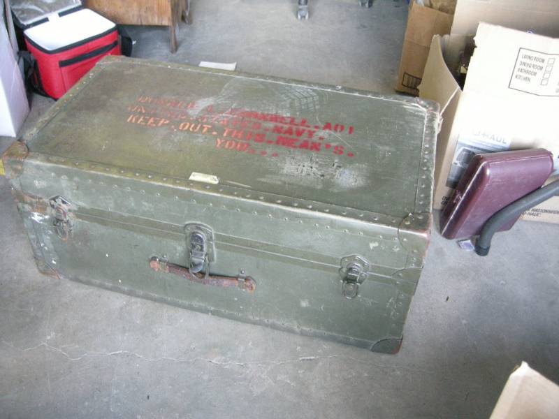 lot 135 image: Navy Servicemans Trunk