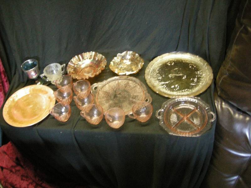 lot 146 image: Group Depression, Carnival Glass