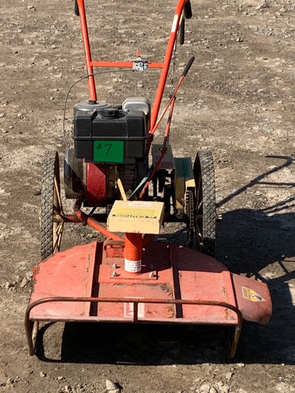 lot 7 image: The DR Field & Brush Mower