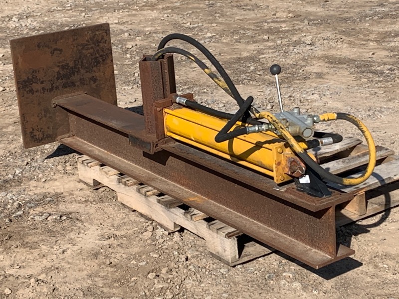 lot 1 image: Hydraulic Wood-Splitter