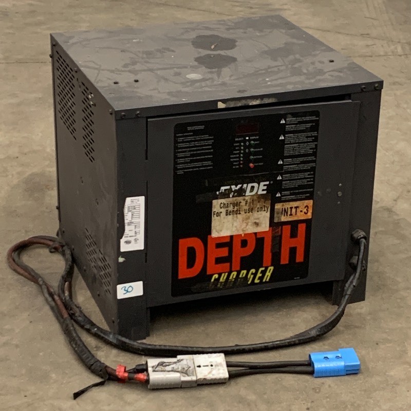 lot 30 image: Exide 24Volt Battery Charger