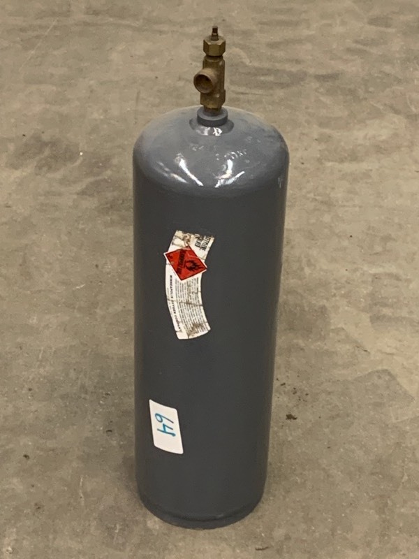 lot 64 image: Acetylene Tank