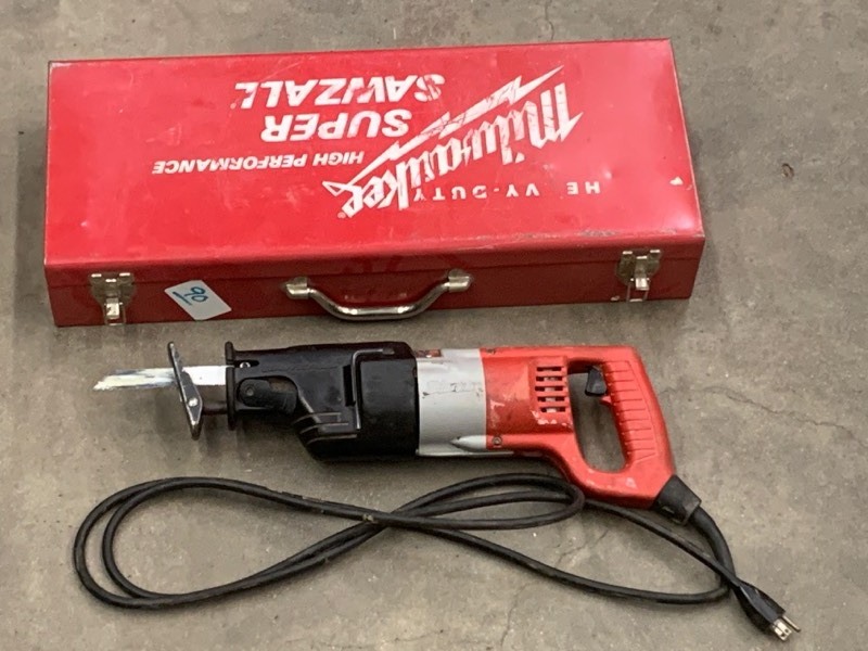 lot 90 image: Milwaukee 120Volt Sawzall With Case