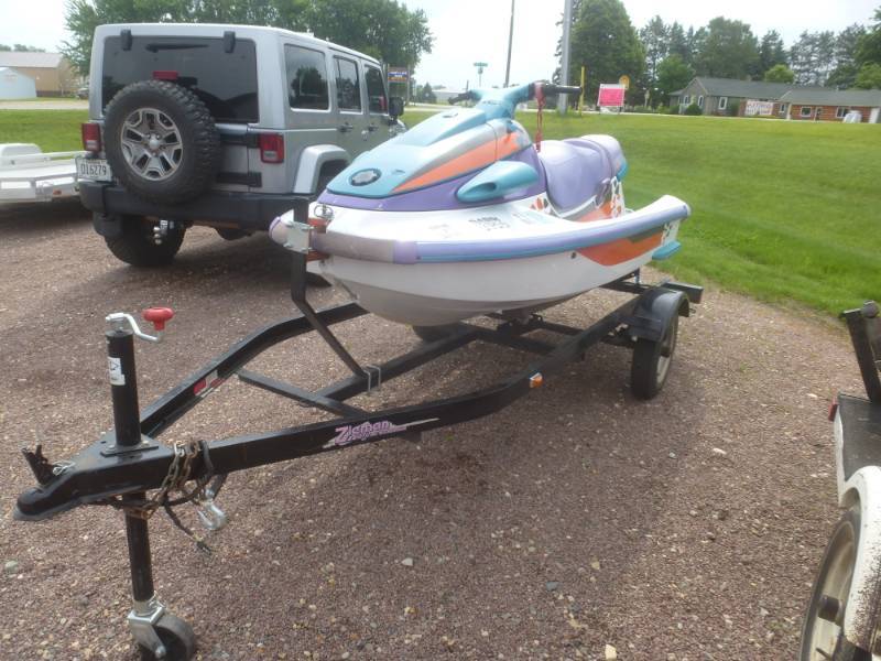 lot 4 image: 1997 Yamaha Wave Runner