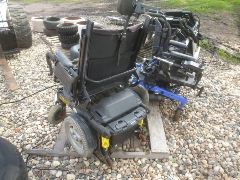 lot 14 image: Electric Wheel chairs for parts