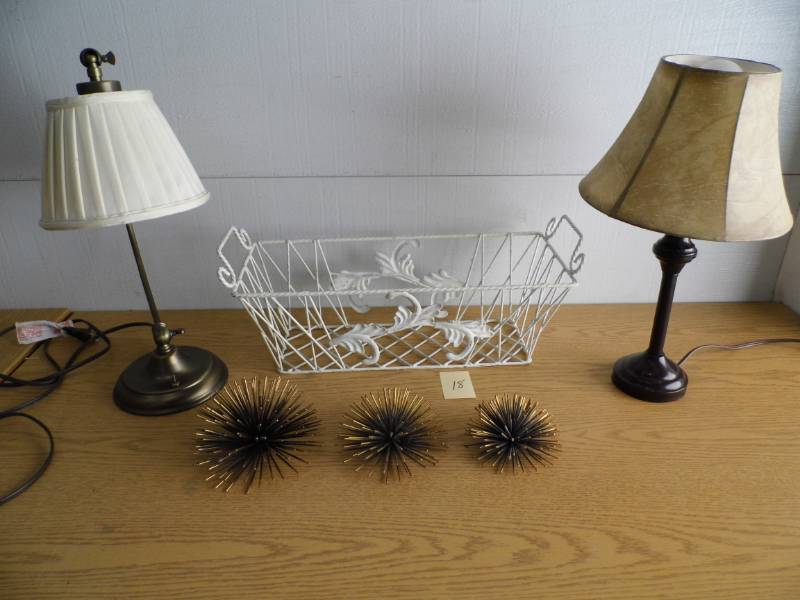 Lot of 2 Lamps - Decor