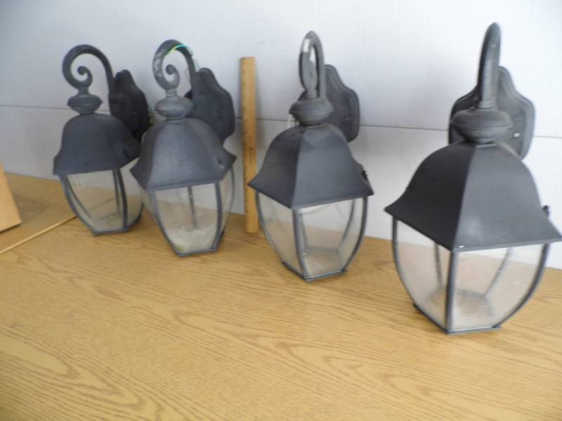 Lot of 4 Light Fixtures