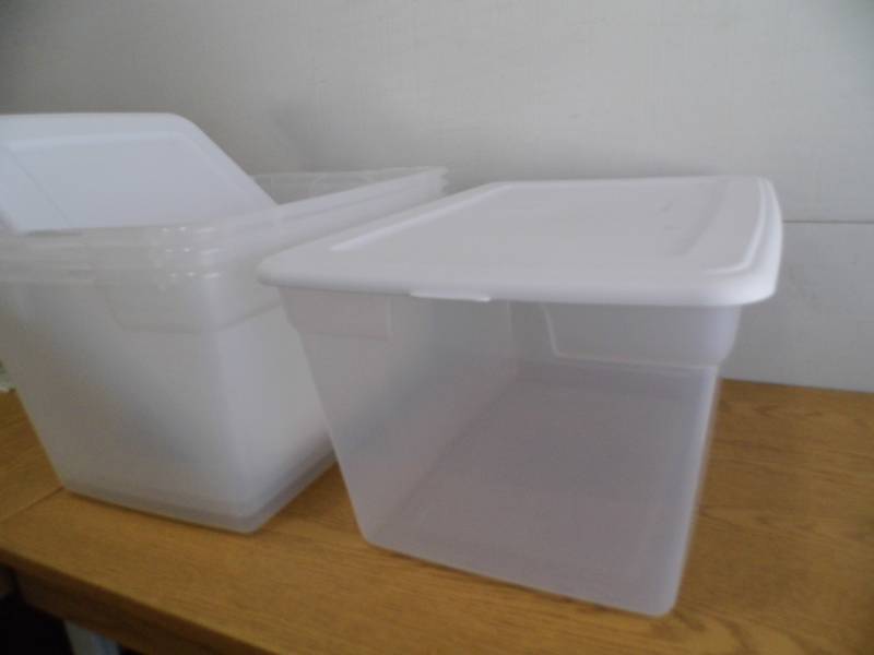 Lot of 4 Clear Totes w Lids