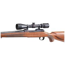 lot 1 image: Sportsman 212