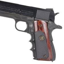 lot 12 image: Sportsman 212