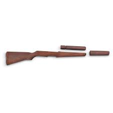 lot 9 image: Sportsman 212