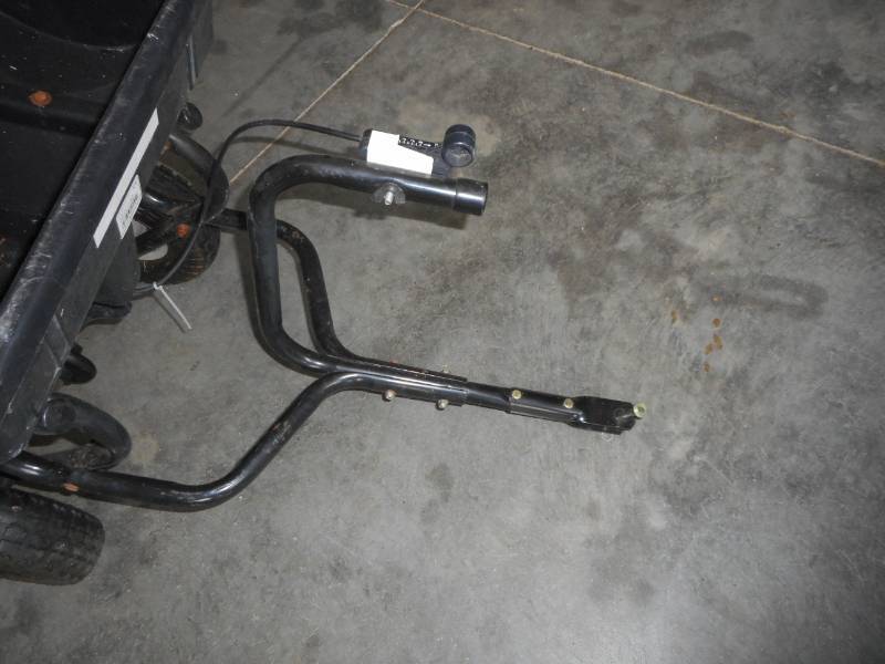 Pull-Behind Seeder or Fertilizer Spreader