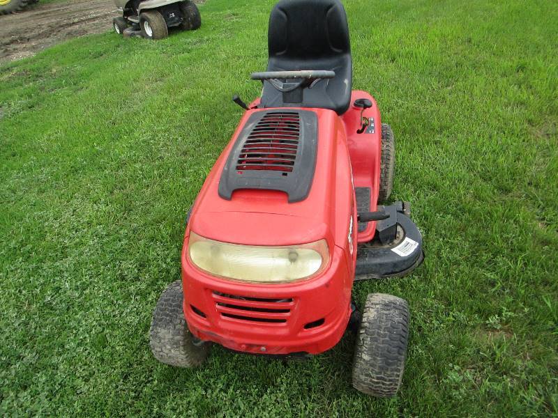 lot 64 image: Huskee LT4600 Mower