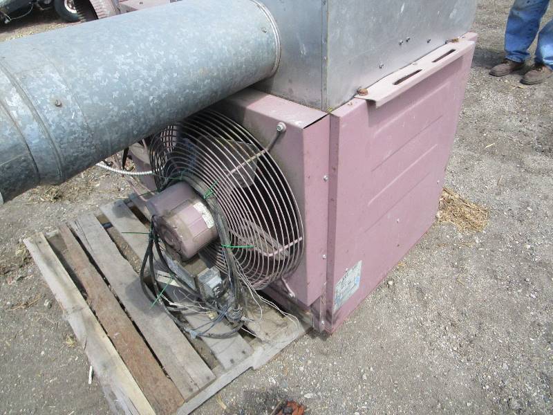 lot 66 image: Reznor XL-170 Shop Heater