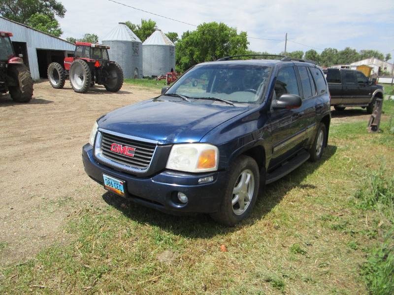 lot 72 image: 2002 GMC Envoy