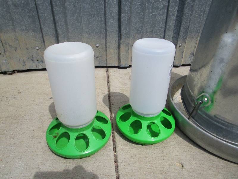 lot 75 image: Poultry Feeders