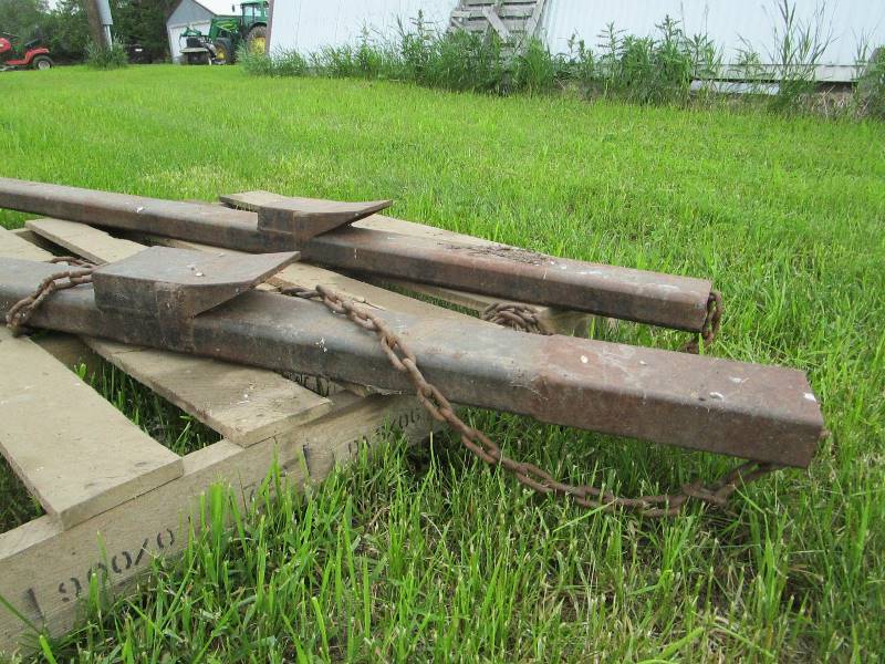 lot 77 image: Clamp on Loader Bucket Forks
