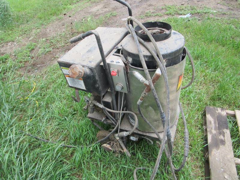 lot 84 image: Pressure Washer
