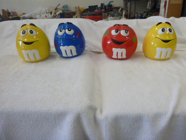 lot 14 image: 4 M&Ms Candy Jars