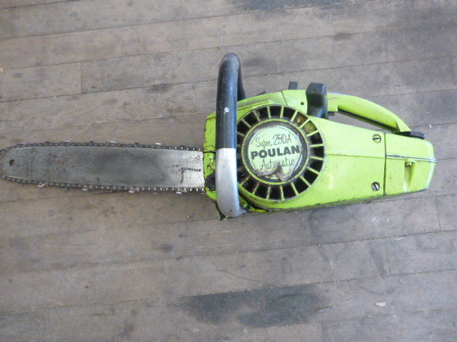 lot 18 image: Poulan Super 250 A Automatic Chain Saw